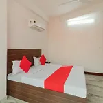 Oyo Hotel Z Black