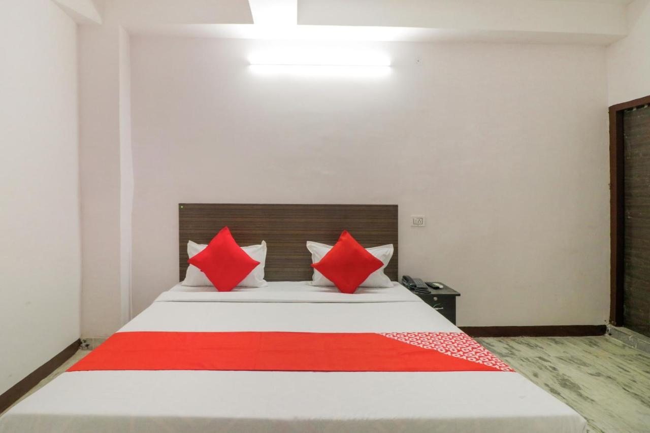 Oyo Z Black Hotel 3*