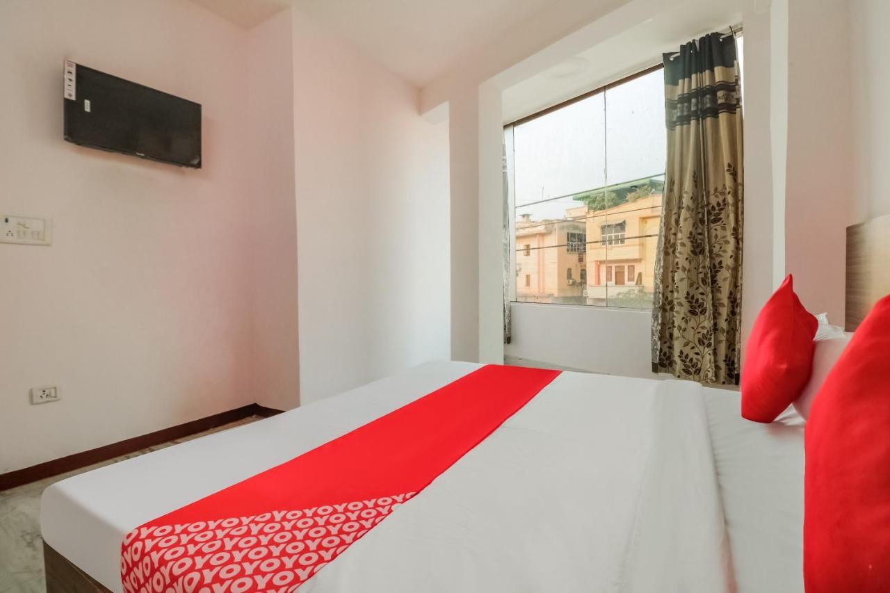 Hotel Oyo Z Black 3*
