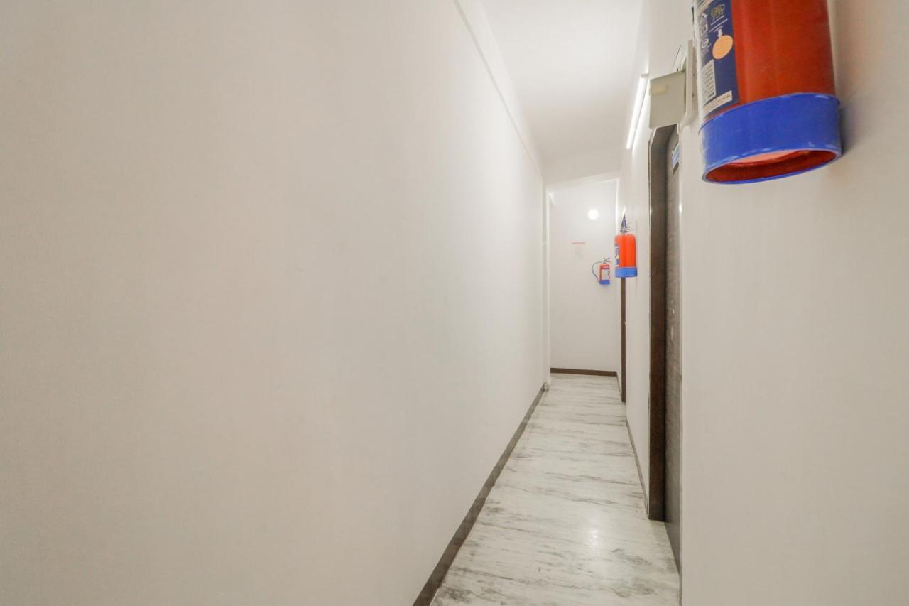 Oyo Z Black Hotel 3*